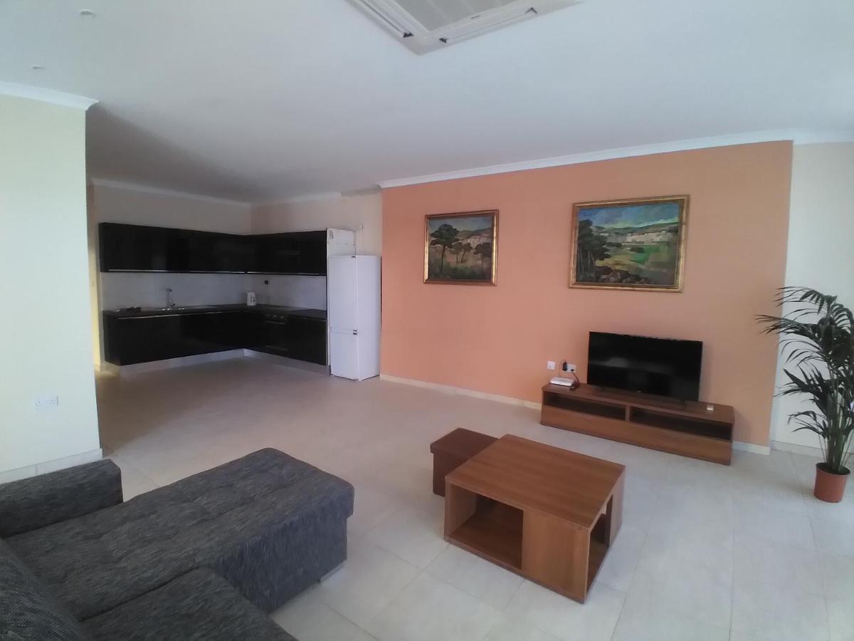 Mayfair Apartment Marsaskala Bagian luar foto